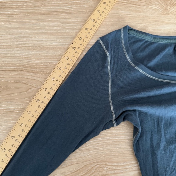 Hollister Y2K large slim fit Henley tee long sleeve stone blue 2000s - Picture 8 of 8